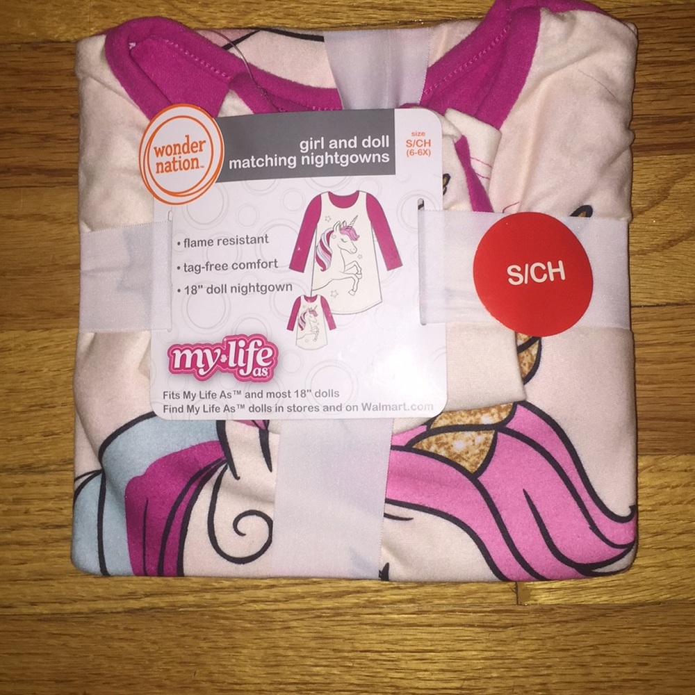 Girls and doll nightgowns 🦄